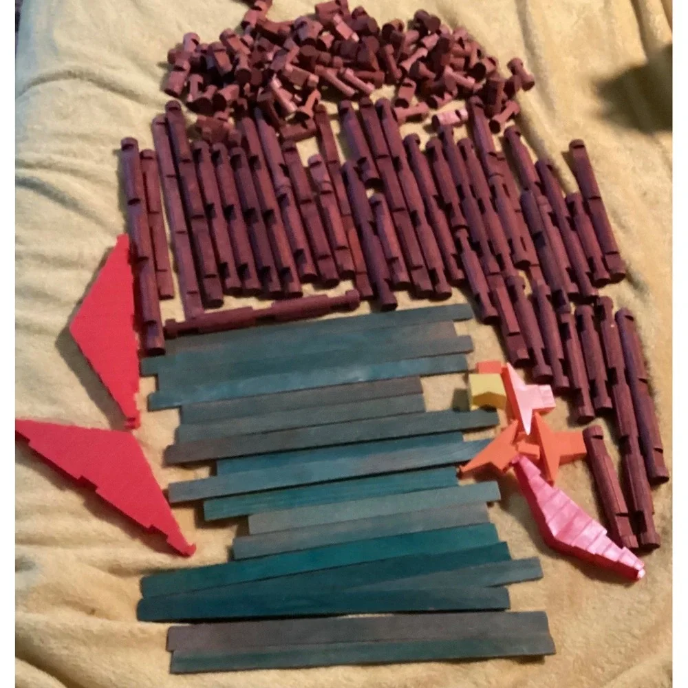 Lincoln Logs Frontiersman Set, ~150 Assorted Pieces, Vintage Wooden Building Toy